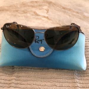 Women’s Ray-Ban aviator Sunglasses